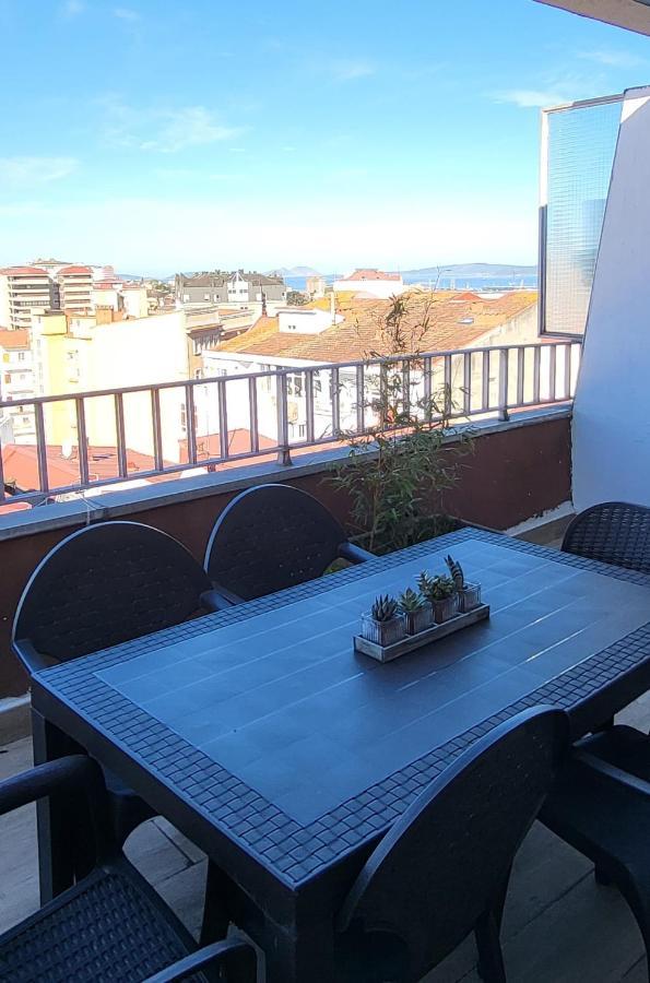 Atico Con Terraza Apartment Vigo Bagian luar foto