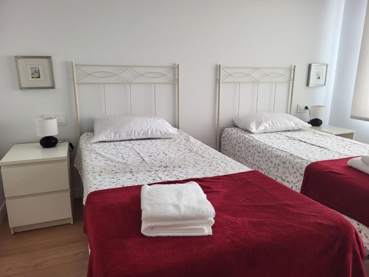 Atico Con Terraza Apartment Vigo Bagian luar foto