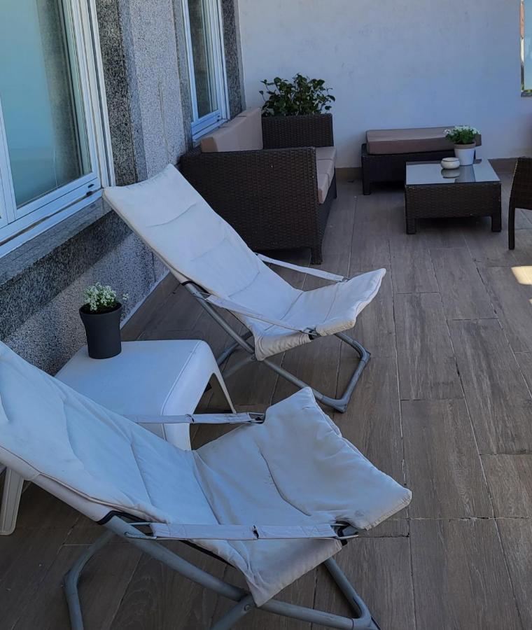 Atico Con Terraza Apartment Vigo Bagian luar foto