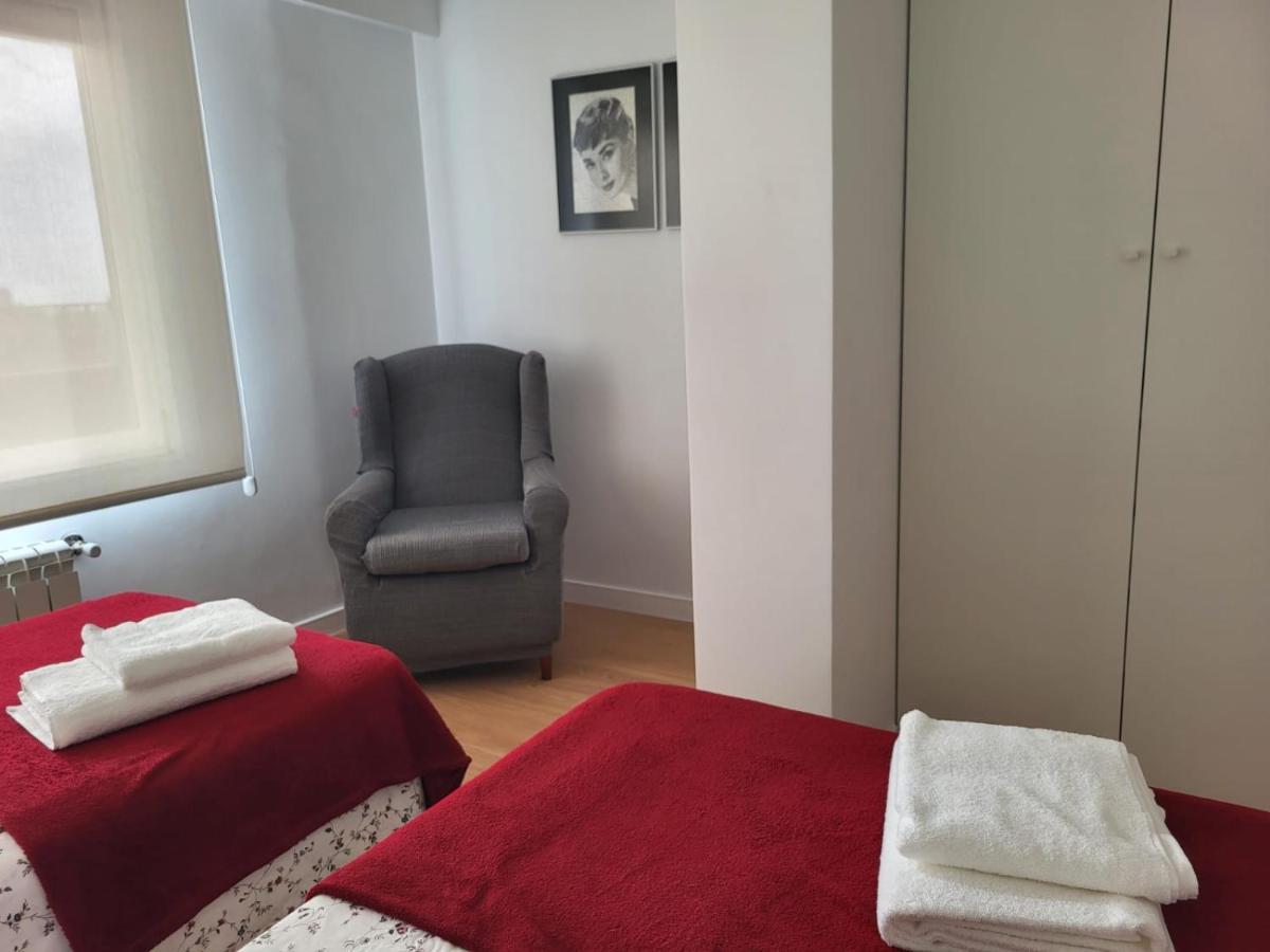 Atico Con Terraza Apartment Vigo Bagian luar foto